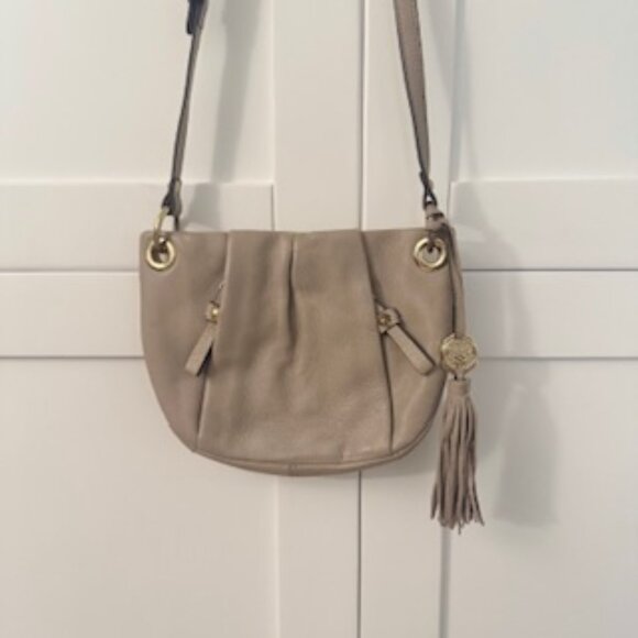 Vince Camuto Cristina 100% Genuine Leather Crossbody Bag in Clay Taupe - Picture 1 of 8